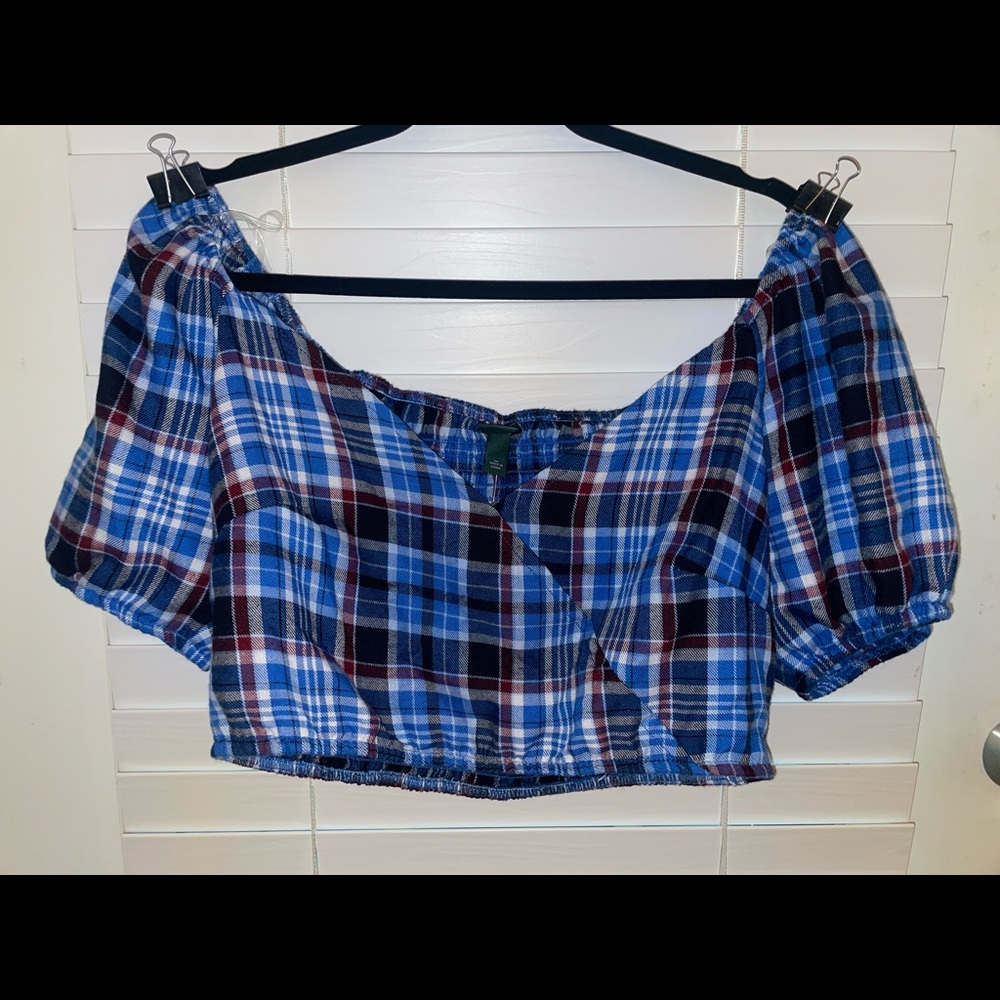 New $5 with 2+ bundle. Plaid off the shoulder crop top